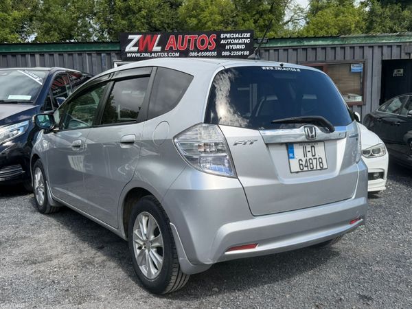 2011 Honda Fit HYBRID 1.3 390378126