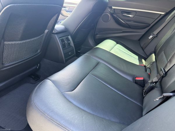 2017 BMW 3-Series Luxury Plug in Hybrid 390382742