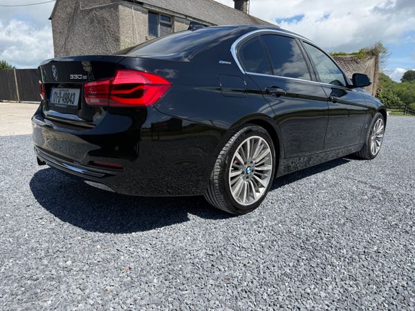 2017 BMW 3-Series Luxury Plug in Hybrid 390382734