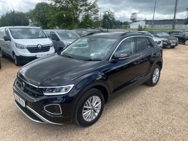 Volkswagen T-Roc Life 390396782