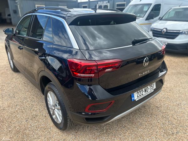 Volkswagen T-Roc Life 390396784
