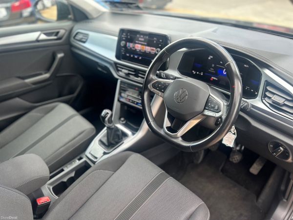 Volkswagen T-Roc Life 390396786