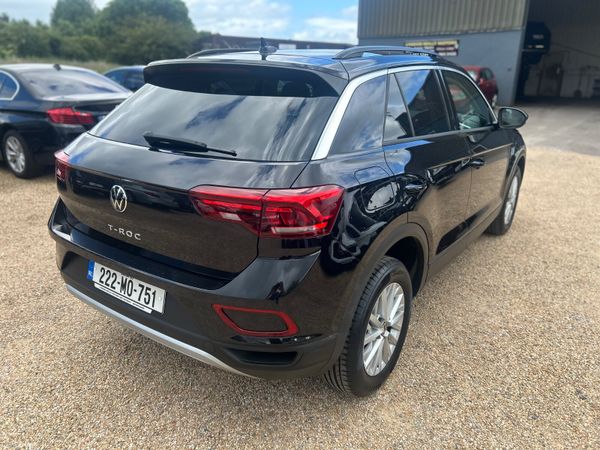Volkswagen T-Roc Life 390396790