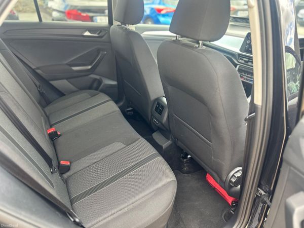 Volkswagen T-Roc Life 390396804