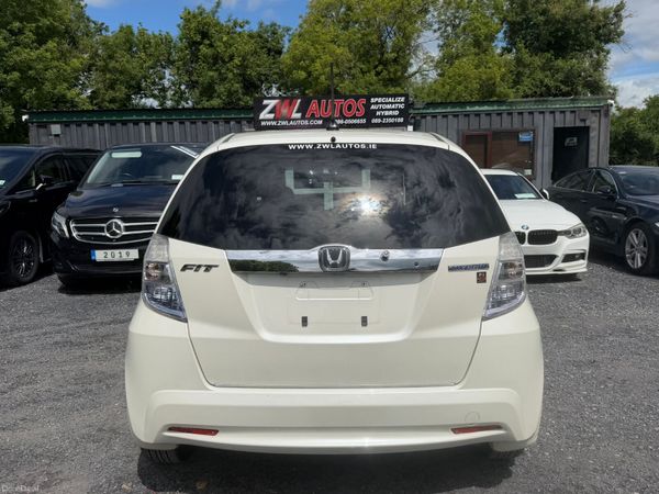 10 HONDA FIT HYBRID 1.3 390398574