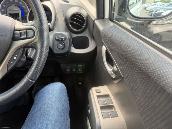 11 HONDA FIT HYBRID 1.3 HEATER SEATS 390398698