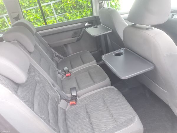 2010 Volkswagen Touran 1.6tdi 7 seater 390302812
