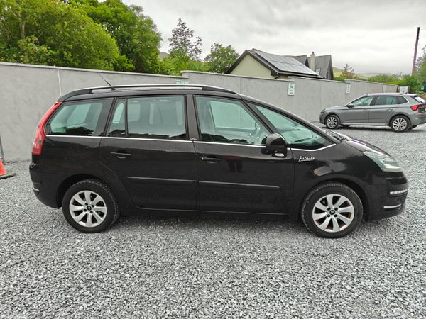 AUTO  7 SEATER NCT & TAX 390316480