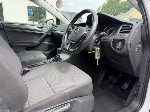 Volkswagen Golf High Spec AUTO 390334170