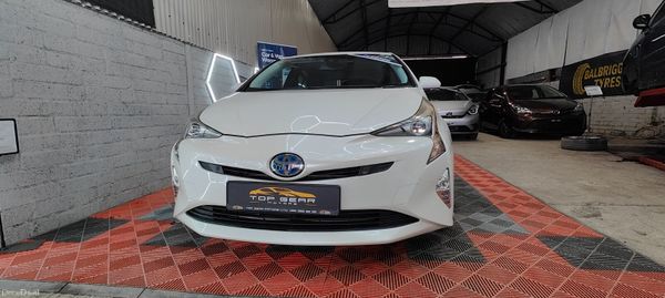 172- Toyota Prius 1.8 Petrol Hybrid 390442392