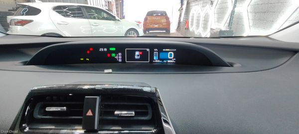 172- Toyota Prius 1.8 Petrol Hybrid 390442410