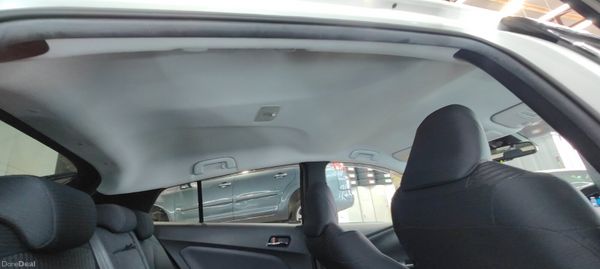 172- Toyota Prius 1.8 Petrol Hybrid 390442420