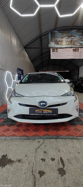 172- Toyota Prius 1.8 Petrol Hybrid 390442426