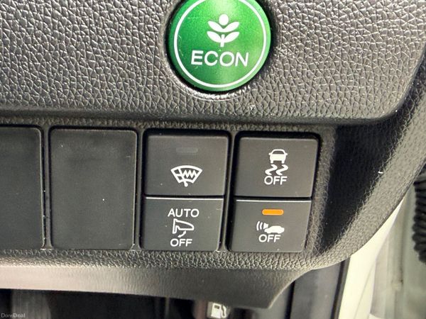 Honda Fit 2017 L package low Milage 390450904