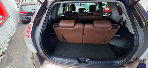 Toyota prius Alpha 7 seater 390455364