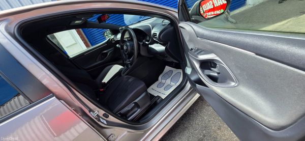 Toyota Yaris Automatic 390456136