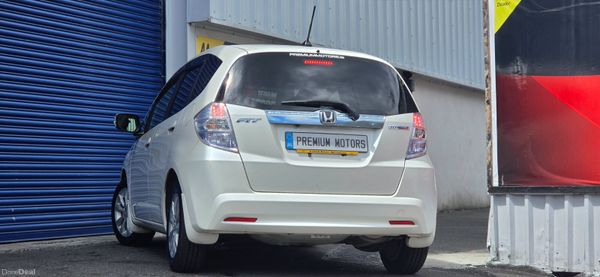 Honda Fit Hybrid Automatic 390456214