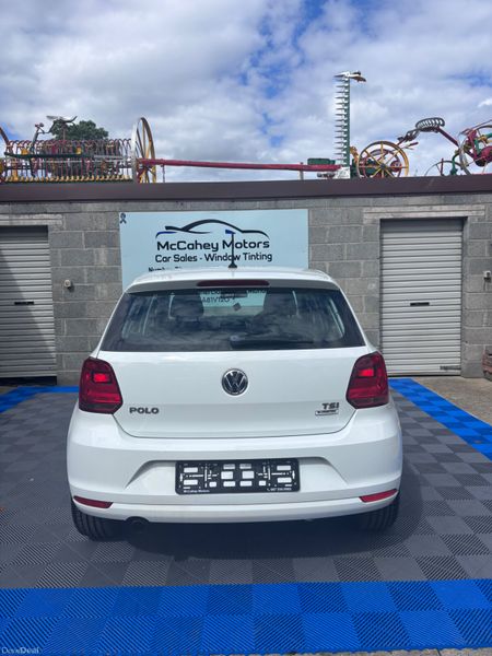 Volkswagen polo 390474608