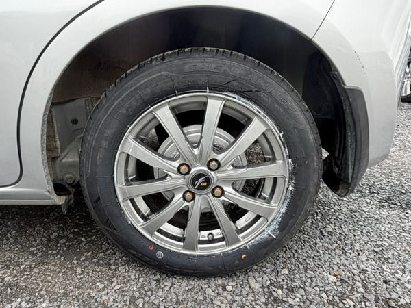 131 Honda Fit HYBRID 1.37950 390492894