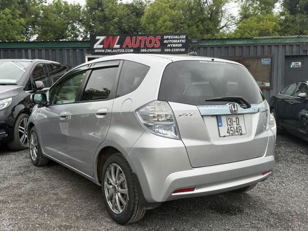 131 Honda Fit HYBRID 1.37950 390492896