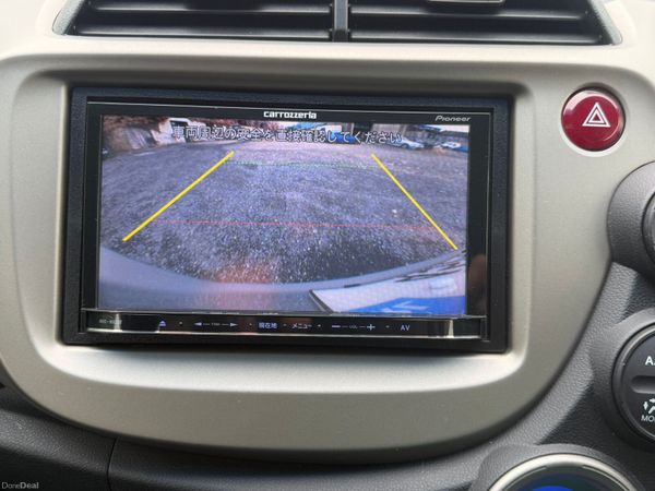 131 Honda Fit HYBRID 1.37950 390492902