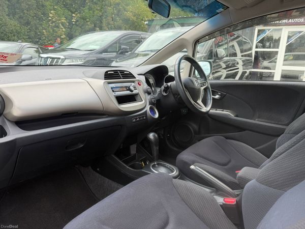 131 Honda Fit Hybrid 1.3 390401868