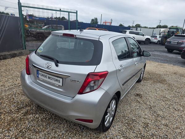Toyota Yaris 2012 390552028