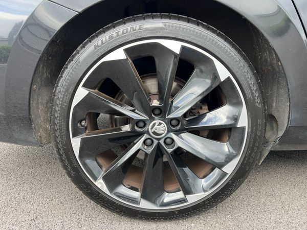 2020 (202) Skoda Superb Sportline + 2.0 TDI Estate 390557850