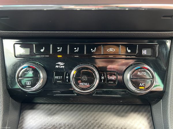2020 (202) Skoda Superb Sportline + 2.0 TDI Estate 390557874
