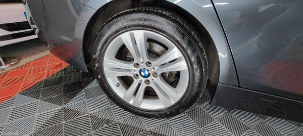 BMW 3-Series 2018 - 330e Sport 390539080