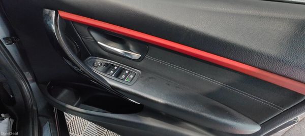 BMW 3-Series 2018 - 330e Sport 390539086
