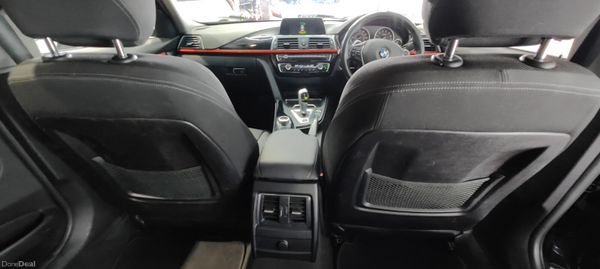 BMW 3-Series 2018 - 330e Sport 390539106
