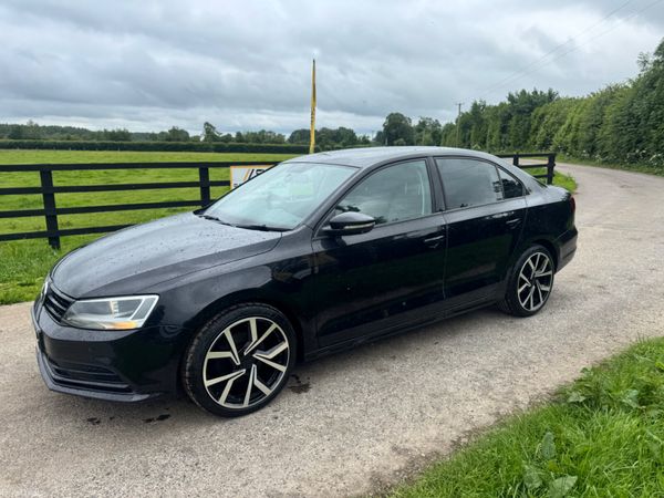 162 Volkswagen Jetta 1.6tdi BMT**BARGAIN 390539568