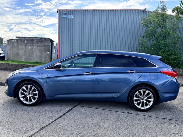 🔴 Hyundai i40 High Spec Estate 2015 390651294