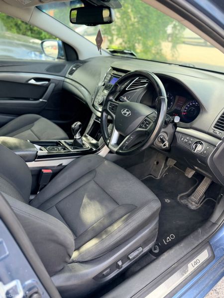 🔴 Hyundai i40 High Spec Estate 2015 390651318