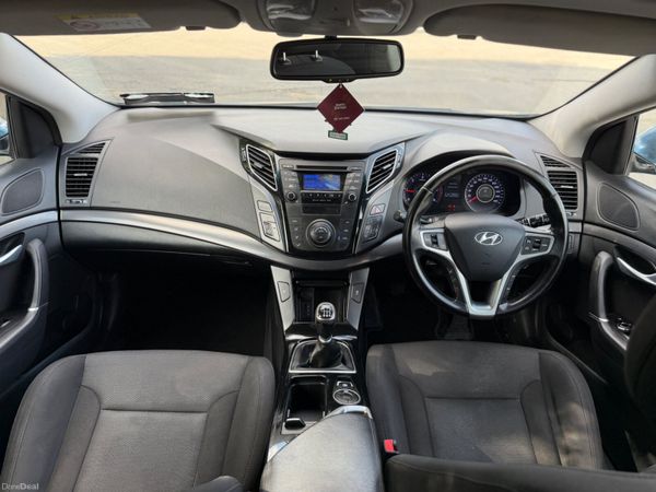 🔴 Hyundai i40 High Spec Estate 2015 390651320