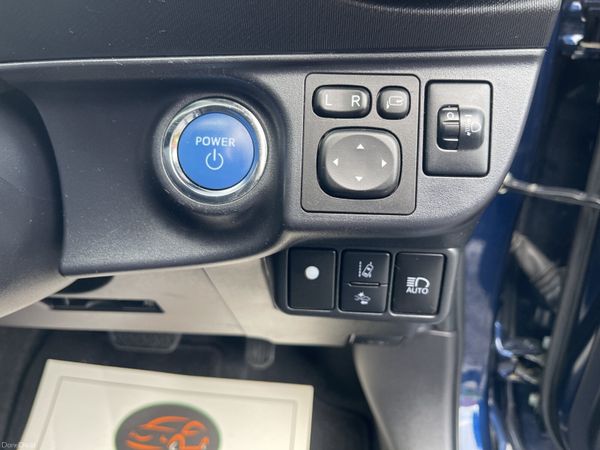 2018 TOYOTA  AQUA 1.5 PETROL HYBRID AUTO*FINANCE* 390623000