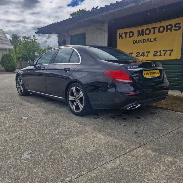 Mercedes-Benz E-Class 2019 390626438