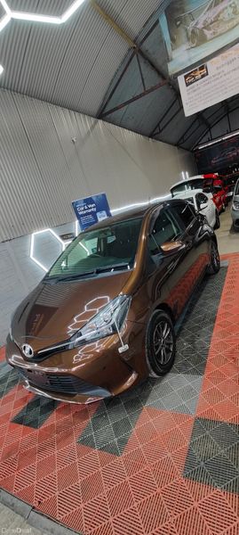 142 Toyota Yaris/ Vitz 1.3 Petrol Automatic 390633496