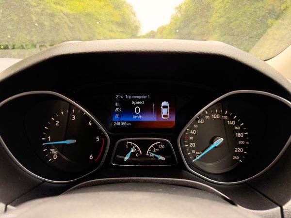 Ford Focus 2016 Diesel Hatchback 390633548
