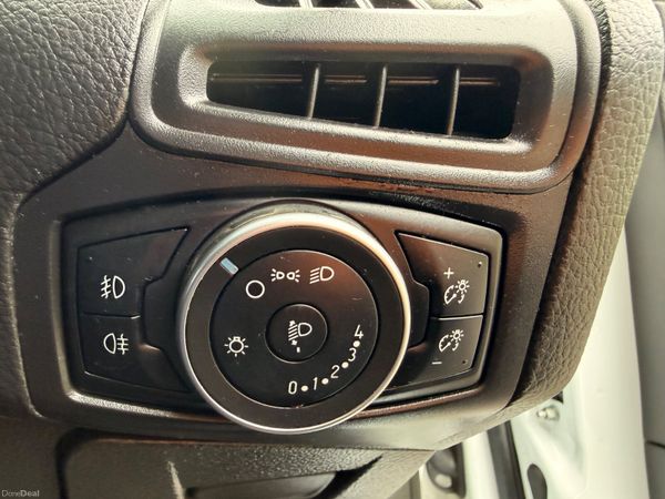Ford Focus 2016 Diesel Hatchback 390633536
