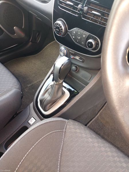 Renault Clio 2017  GT – Auto-Like New 390742482