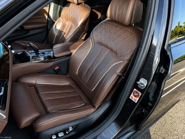 171 BMW 530 d X-DRIVE M-Sport 390748658