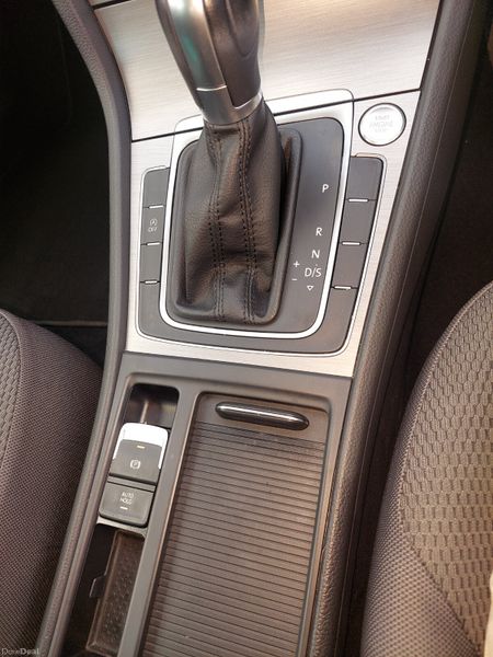 2016 - VW  GOLF- Automatic -Like New 390714572