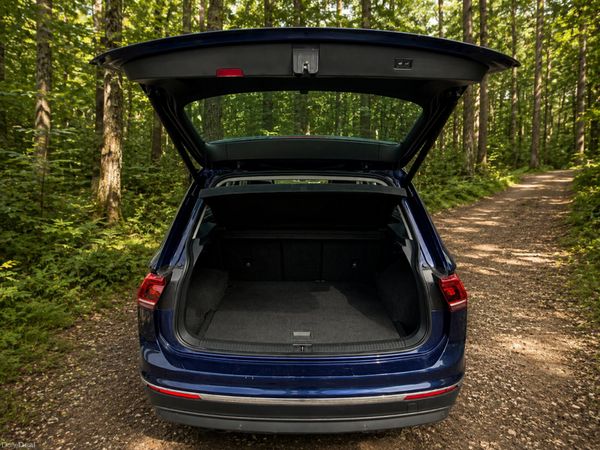 181 Volkswagen Tiguan 2.0TDI MANUAL - HIGHLINE - 390840868