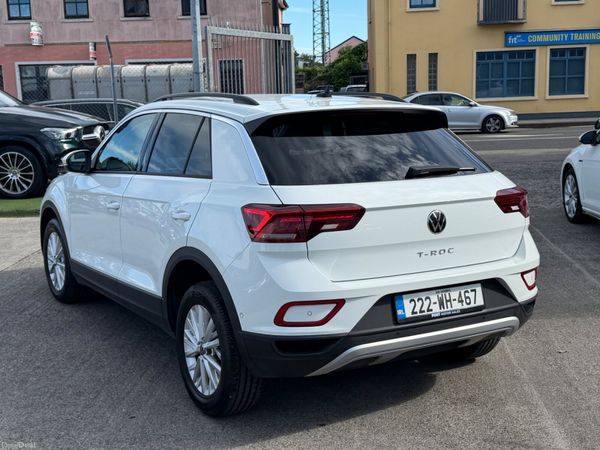 222 Volkswagen T-Roc 1.0 LIFE - LOW KM - 390847682