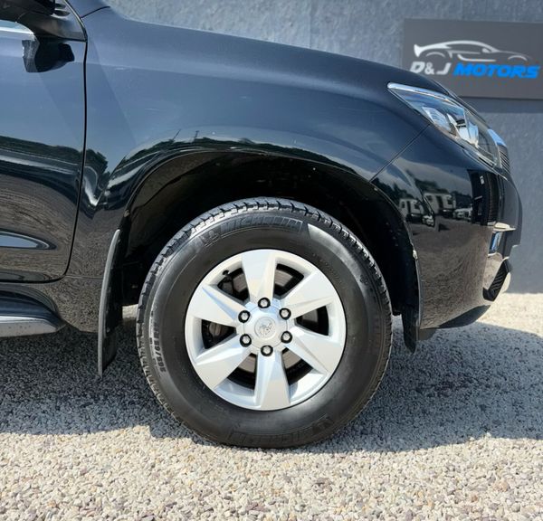 Toyota Landcruiser Prado 2.8 Automatic Passenger 390800884