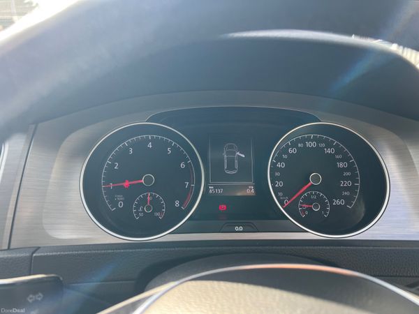 Volkswagen Golf 2015 1.2 Auto 390811112