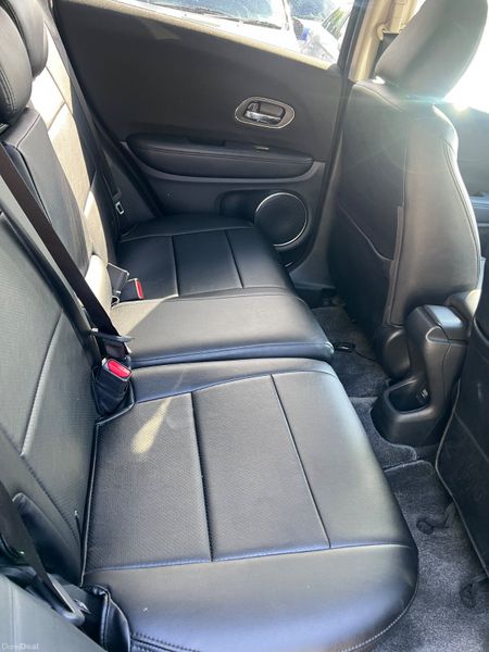 Honda Vezel 2015 1.5 Hybrid Auto 390818614
