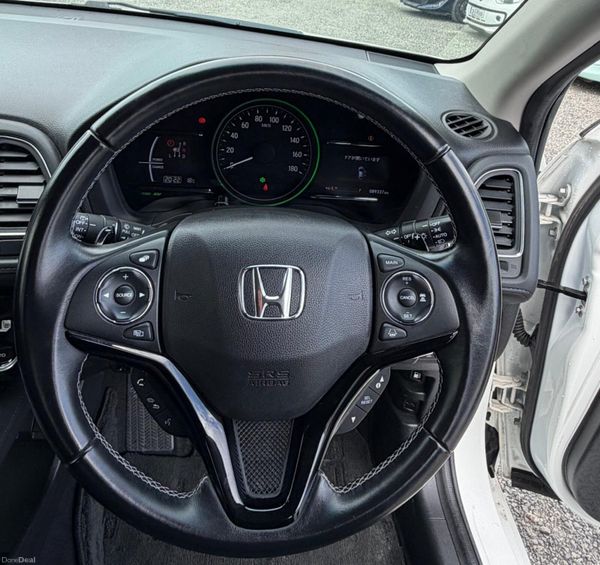 Honda Vezel 2017 – 1.5 Petrol Hybrid Automatic 390819982